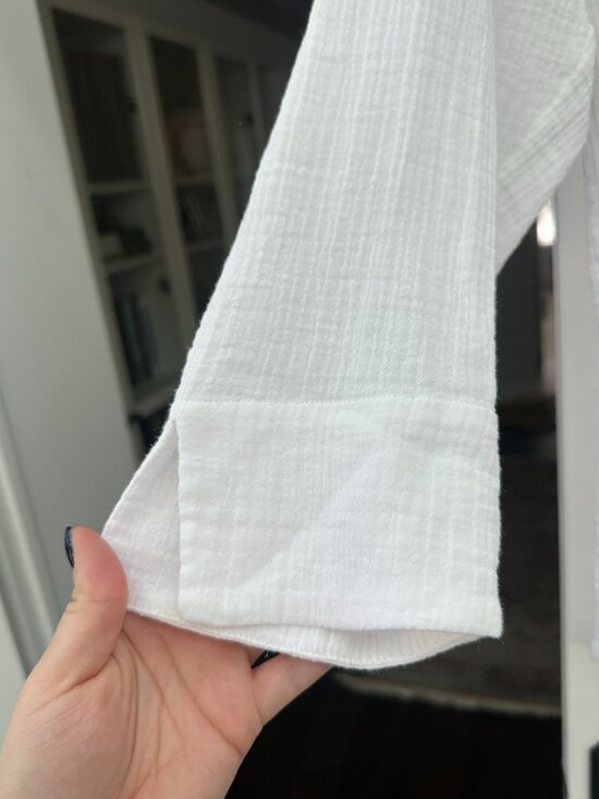 Women's Cotton Button-Down Shirt - Picture 4 of 7